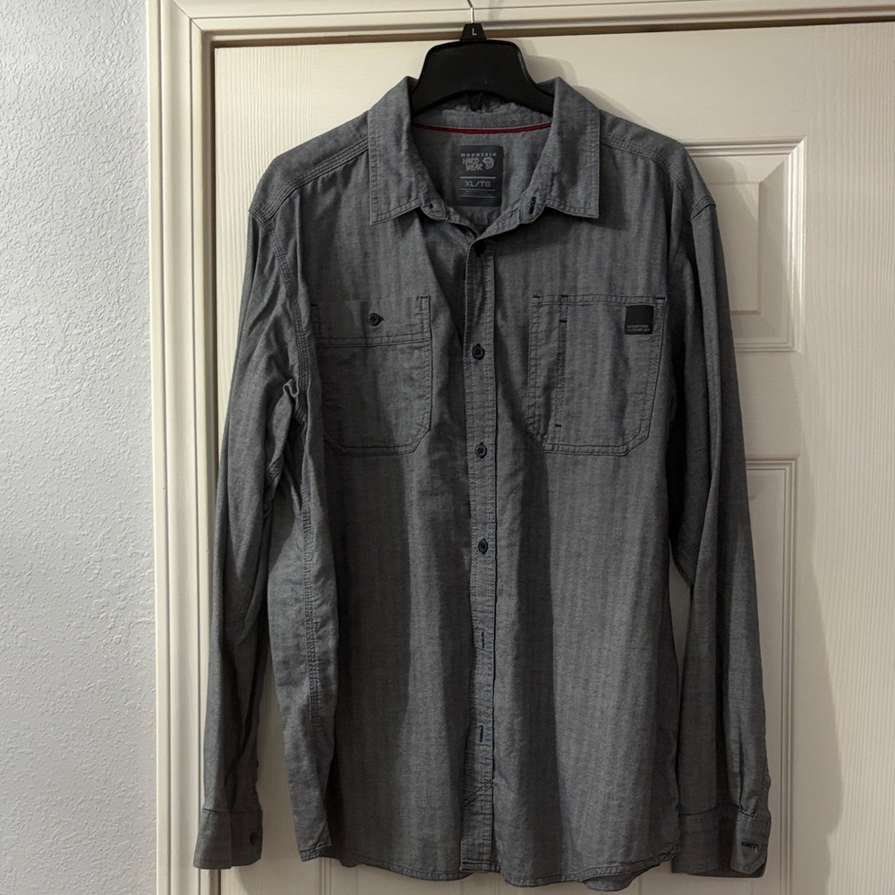 Mountain Hardware Men’s Charcoal Button-Up Shirt
